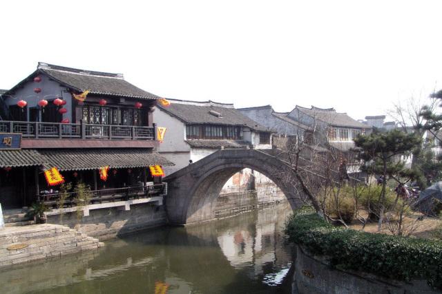 为什么现在的年轻人都不喜欢看书了呢？游戏画面
